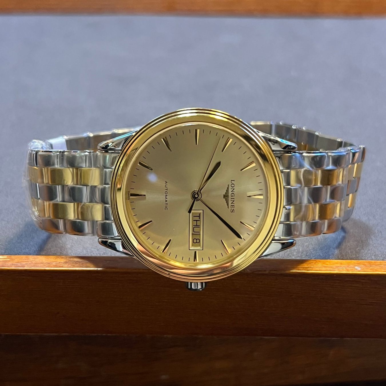Longines Orologi: Longines Flagship Day-Date Automatic L4.899.3 – Usato da Carouge GE venduto da Watchaser 5
