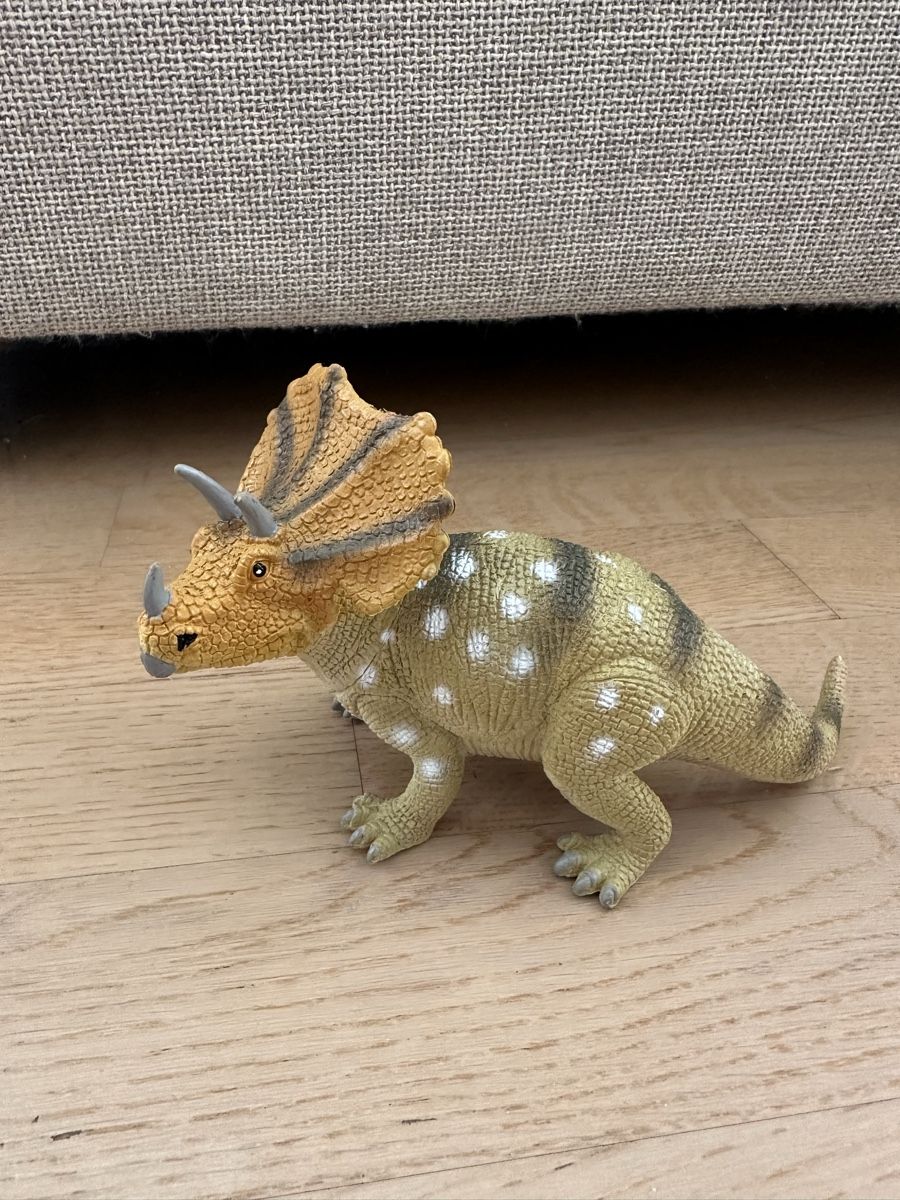 Giocattoli: Triceratops Dinosaurier – Usato da Kleinandelfingen venduto da Elader