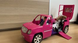 Barbie Limousine mit Figuren 