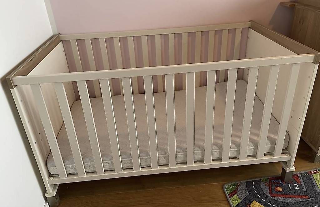 Letti: Baby-/Kinderbett  Weiss – Usato da Hilterfingen venduto da mus_85w9