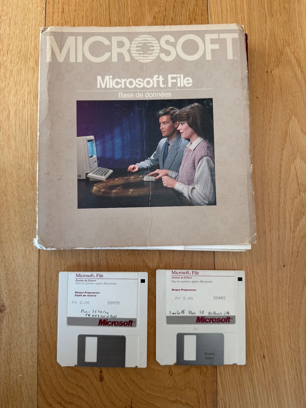 Apple PCs: Microsoft File base de données 2 disquettes – Gebraucht aus Genève von Hollow