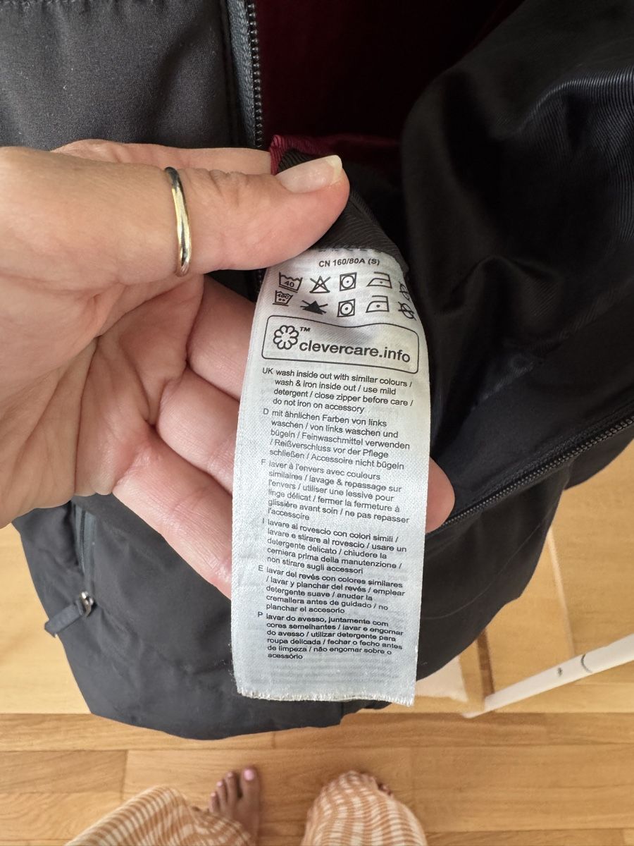 Esprit Giacche: Esprit Black Puffer Coat - Size S - Perfect for Winter – Usato da Zürich venduto da Flao_78376 3
