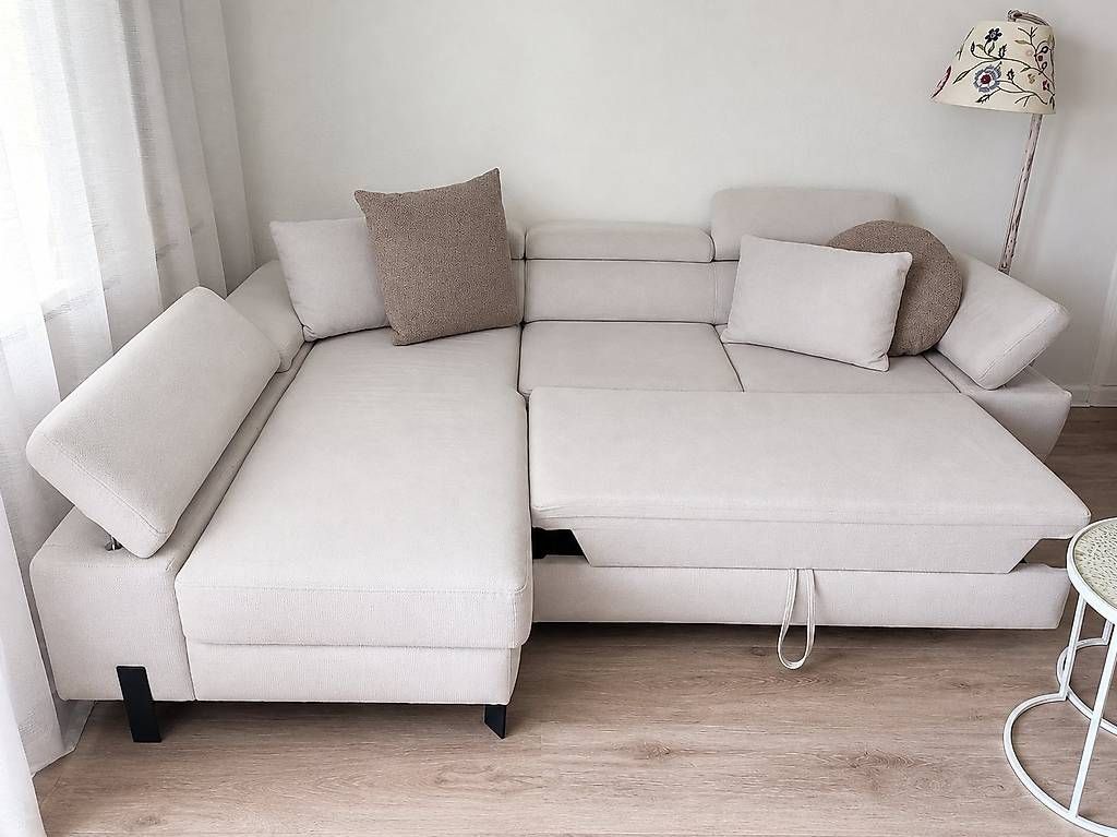 Sofas: Ecksofa  Weiss/Beige  mit Schlaffunktion, Bettkasten – Gebraucht aus Gams von nat_sjt8 2