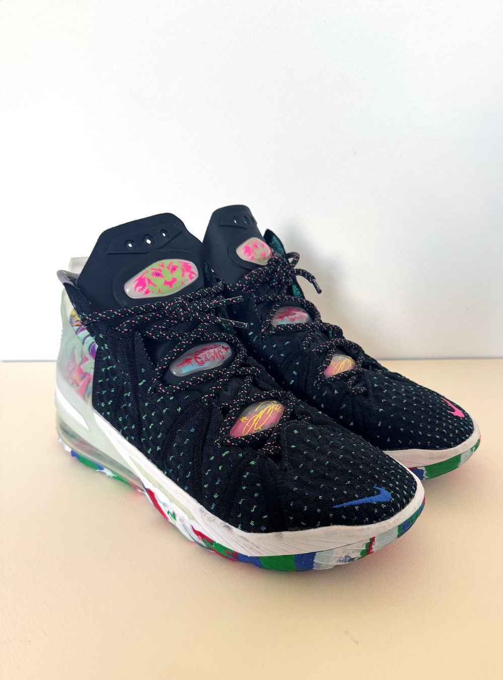 Nike Scarpe da uomo: Nike LeBron 18 Multicolor. Gösse 43. – Usato da Zürich venduto da Tulsa1968