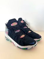 Nike LeBron 18 Multicolor. Gösse 43.