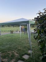Weiss grünes Party Zelt