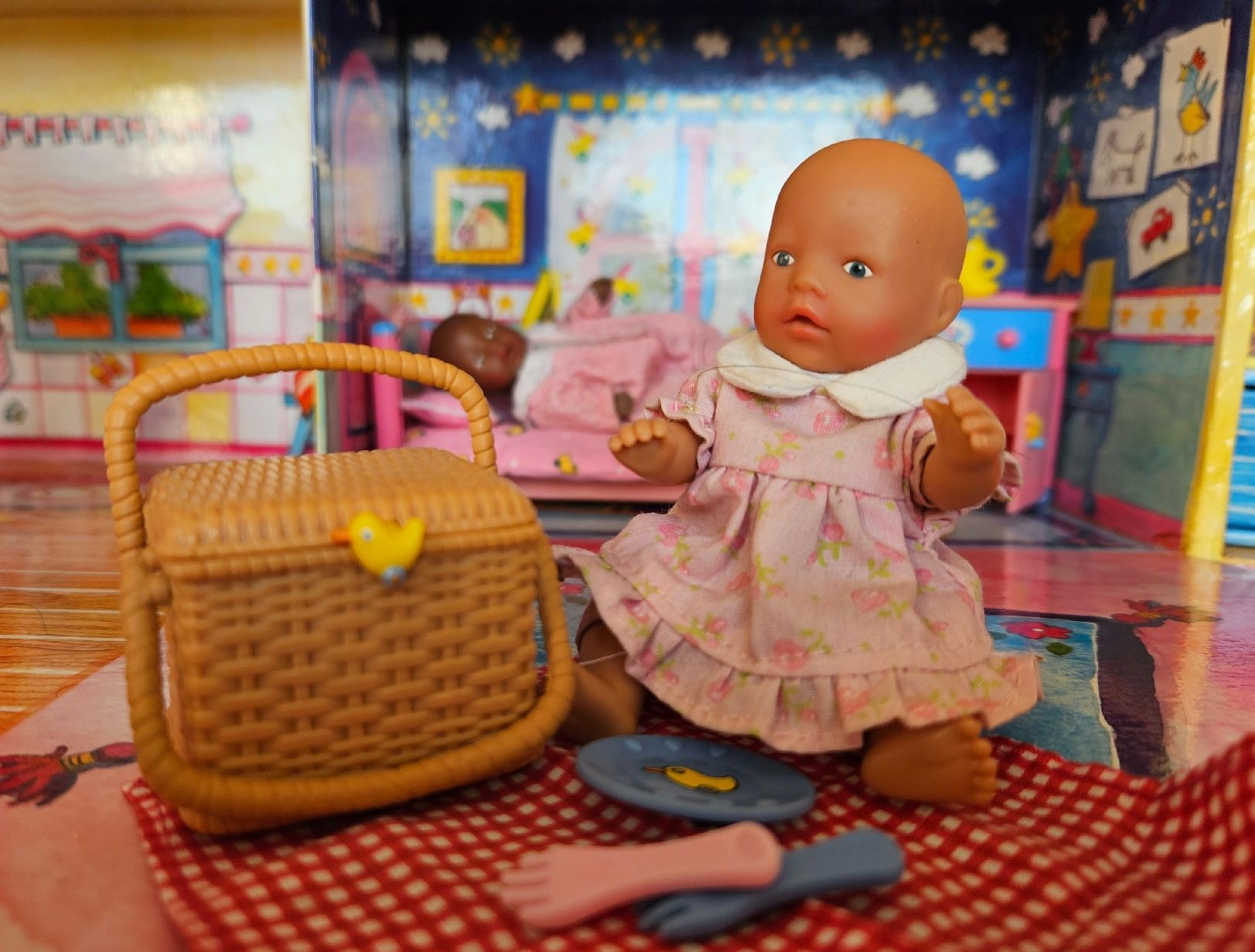 Case e mobili per bambole: MINI BABY BORN HAUS – Usato da St. Gallen venduto da Yelrah_1700 1