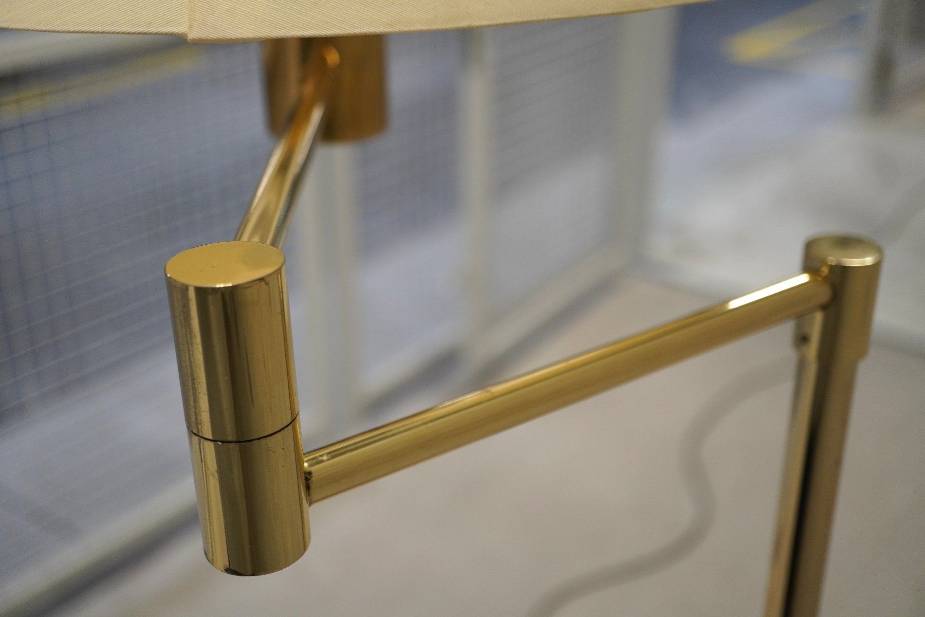 Lampade: Designer Stehlampe Leuchte Messing mit Lampenschirm S347 – Usato da Basel venduto da B.W.B. 5