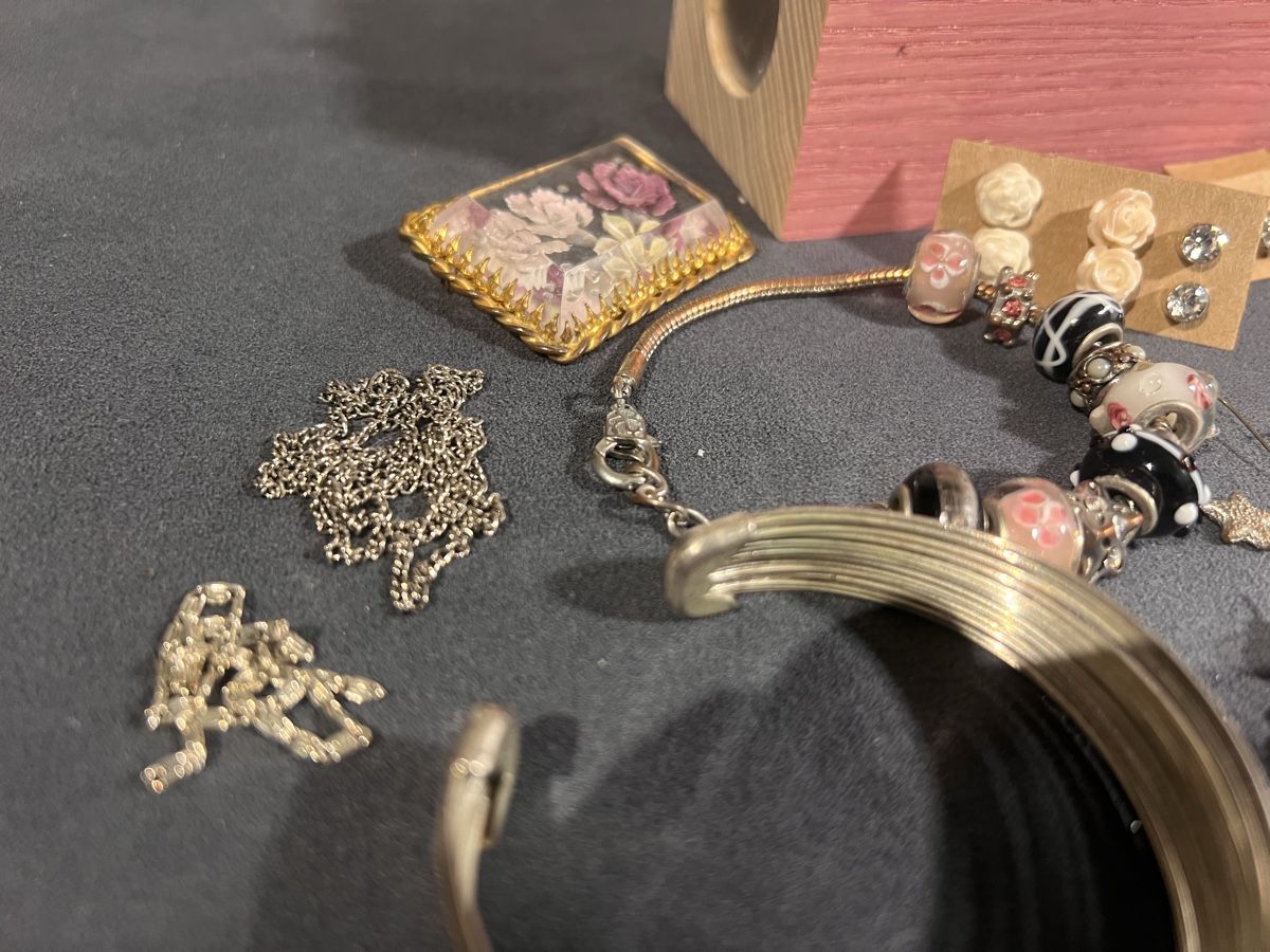 Altri gioielli: Lot de bijoux  – Usato da St-Pierre-Clages venduto da ste_xk6p 4