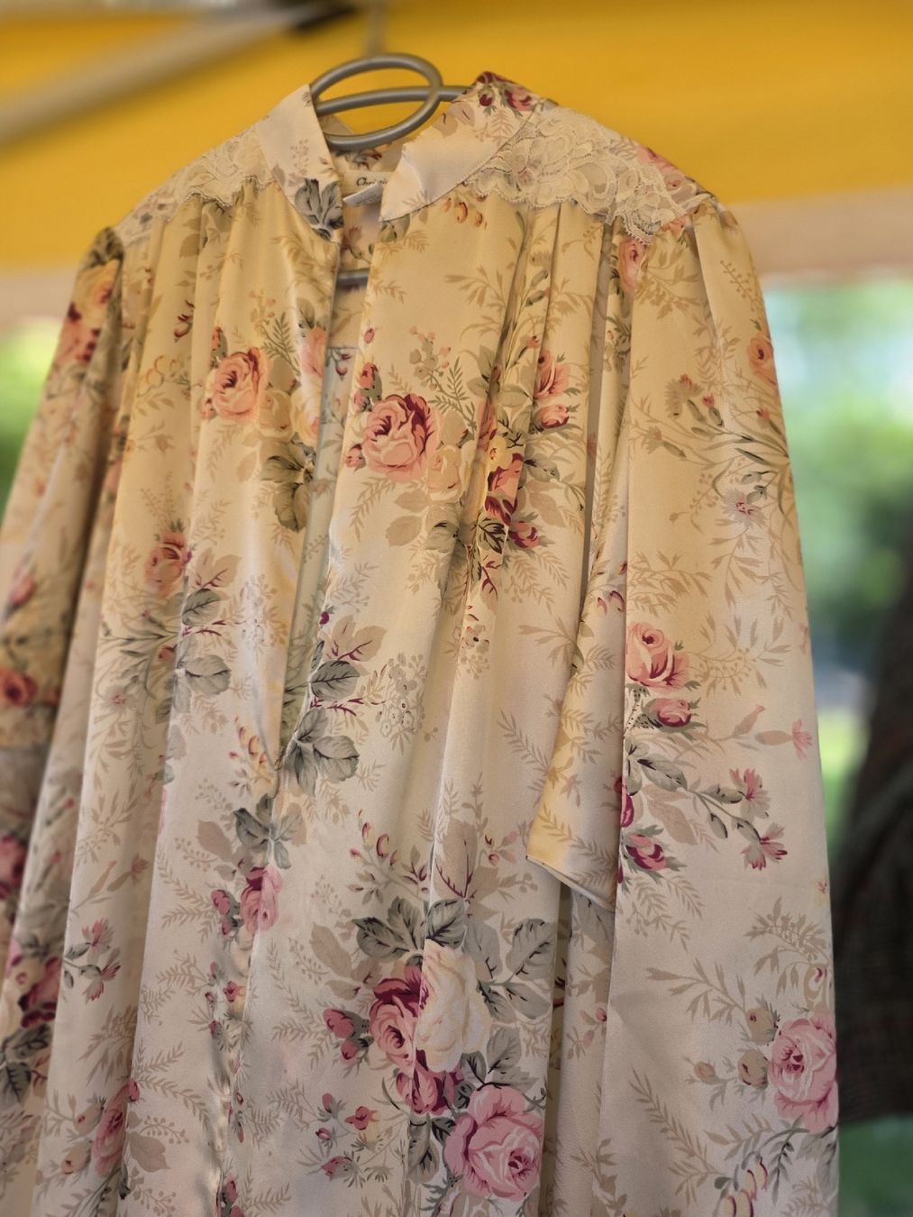 Dior Negligees & Pigiami: Christian Dior Nachthemd Blumenmuster Grösse M 100% Polyeste – Usato da Kriens venduto da Clevero 1
