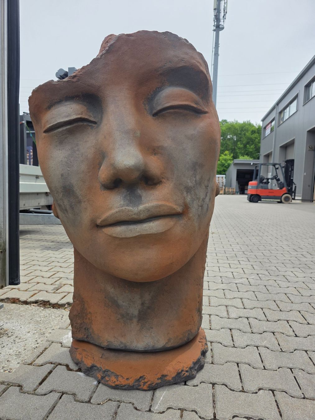 Skulpturen & Statuen: GESICHT MANN STEINGUSS MIT ROSTEFFEKT – VIDROFLOR – Neu (gemäss Beschreibung) aus Kölliken von MeWo-Design