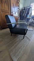 Schwarzer Sessel im Industrial Design, Top Zustand!