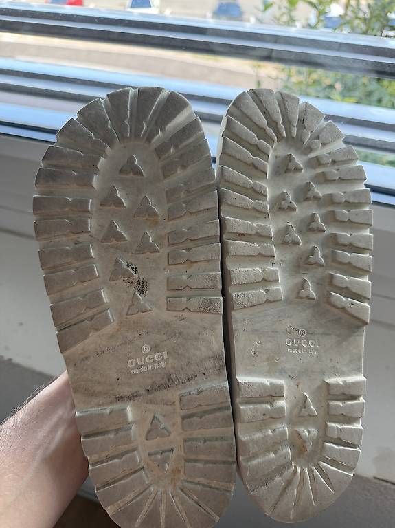 Herrenschuhe: Gucci Slides – Gebraucht aus Wittenbach von fil_k7gp 1