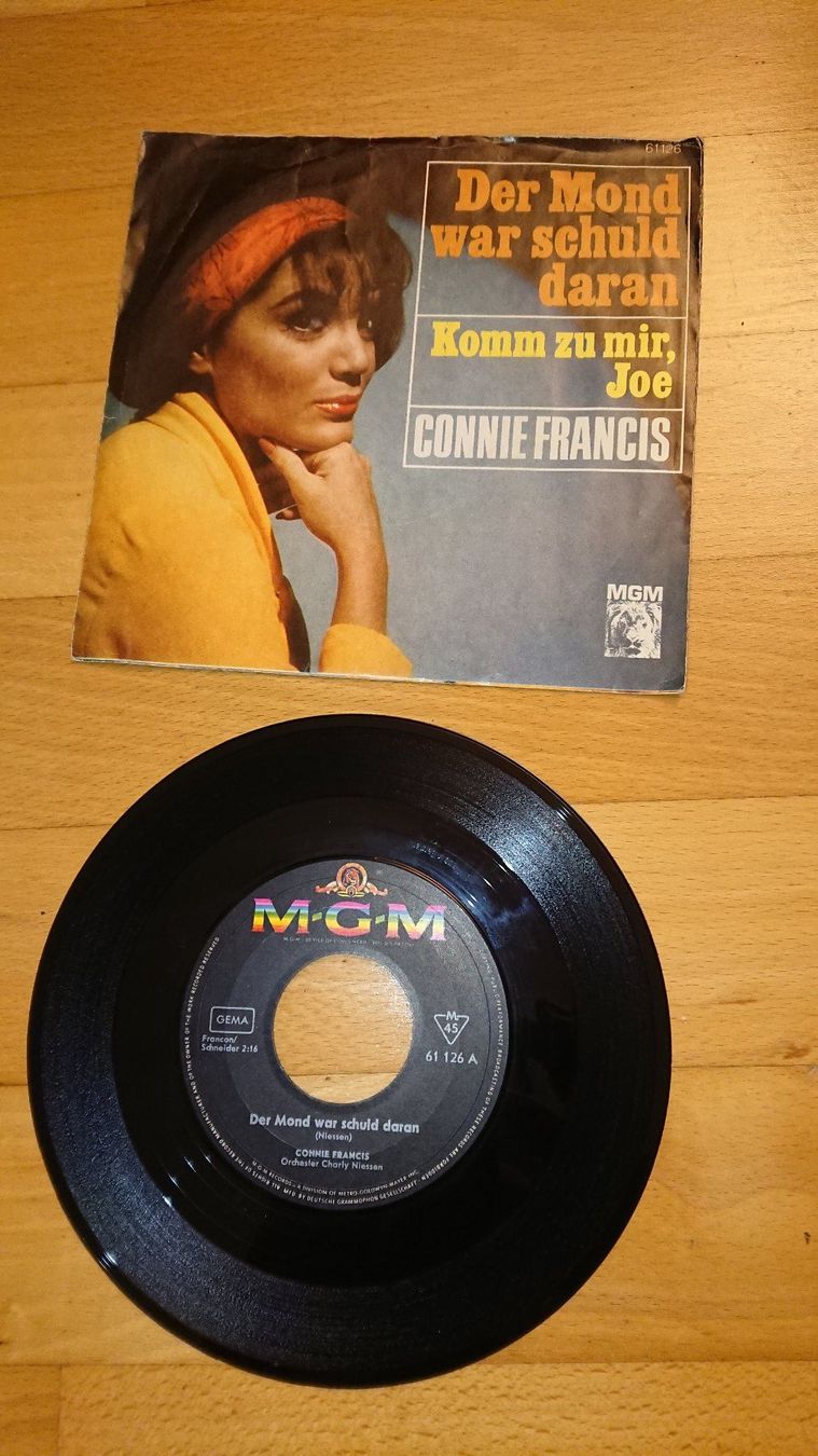 Dischi in vinile: Connie Francis - Der Mond war schuld daran - Single 1966 – Usato da Egg b. Zürich venduto da orwell1984