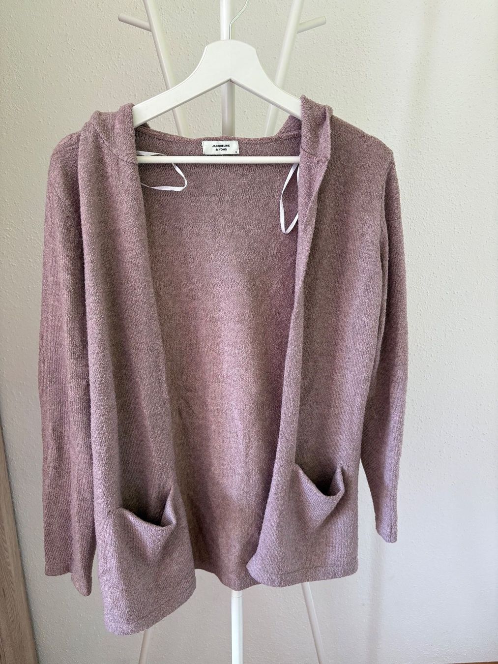 Giacche: Cardigan rosa mit Kapuze Grösse S – Usato da Altikon venduto da he.an