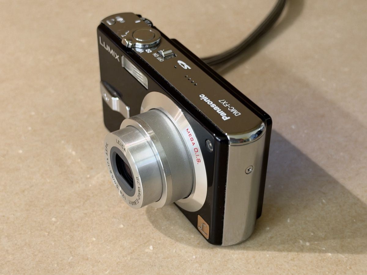 Panasonic Fotocamera: Panasonic Lumix Kompaktkamera – Usato da Siggenthal Station venduto da DynamicLight 3