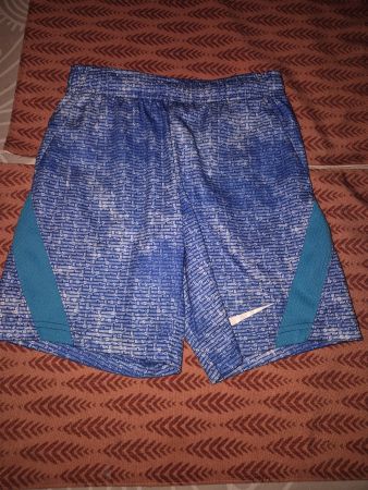 Nike Dri-Fit Shorts, Gr. 110-116, Top Zustand für den Sommer