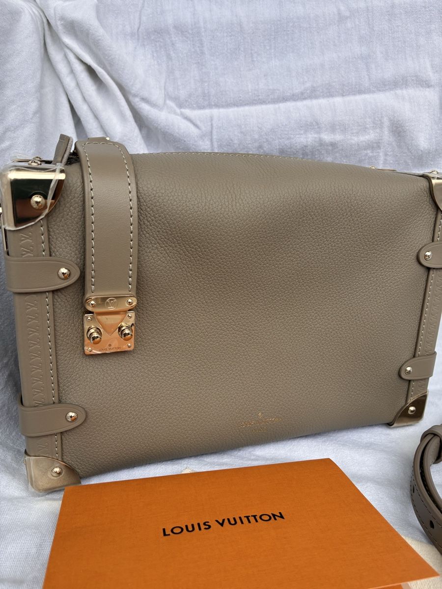 Louis Vuitton Taschen für Damen: Louis Vuitton - side trunk - taupe, NEU – Neu und originalverpackt aus Eglisau von rom_p7ty 3