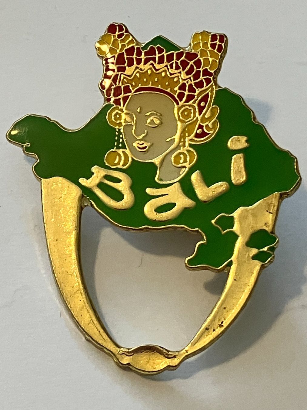 Placchette & Badge: 1 Pin Bali – Usato da Basel venduto da djwwpp