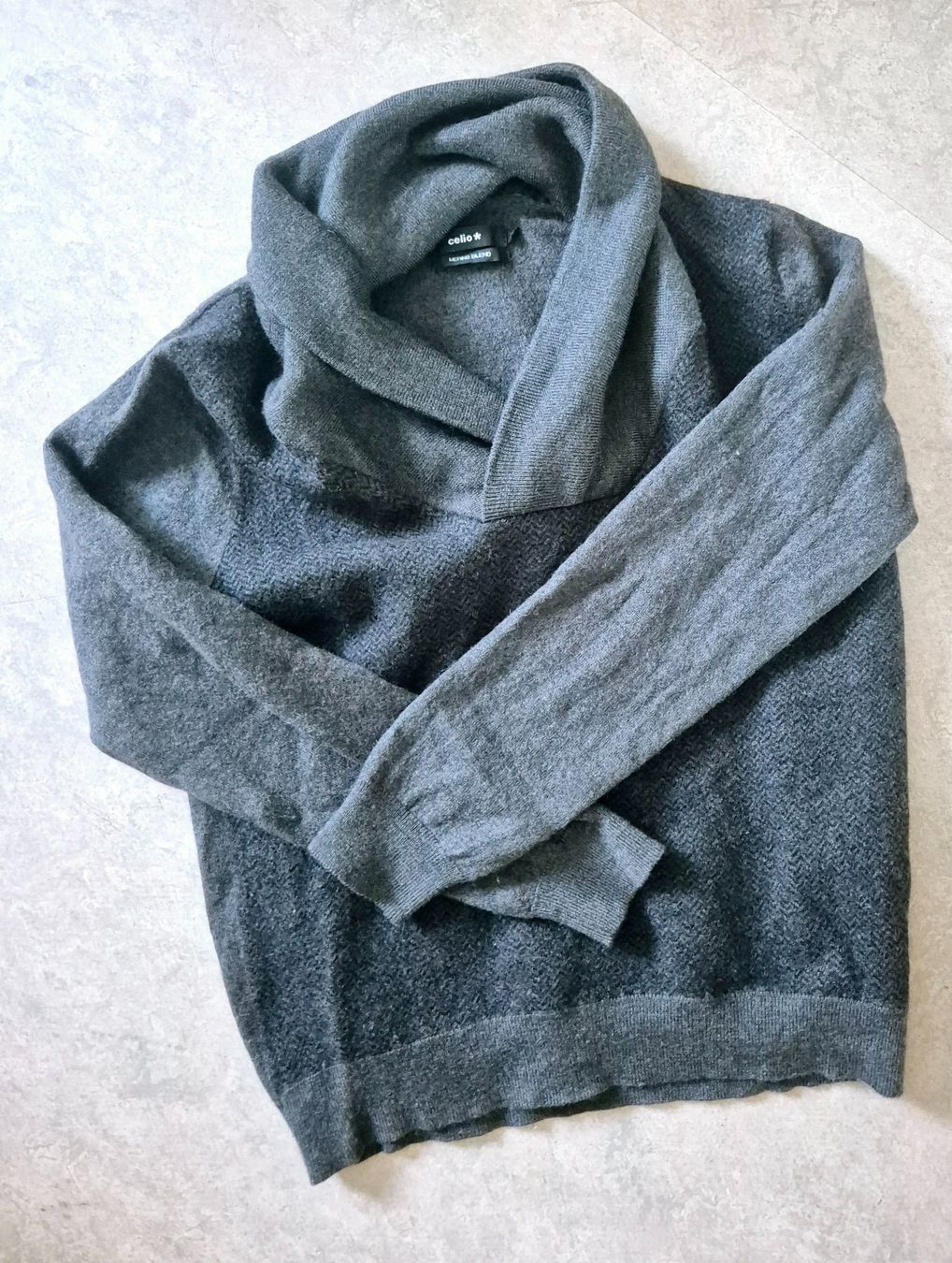 Maglioni & Felpe: PULLOVER CELIO XS WOLLE GRAU WEICH , TOP ZU JEANS HOSE – Usato da Elsau venduto da the-colorful-side 1