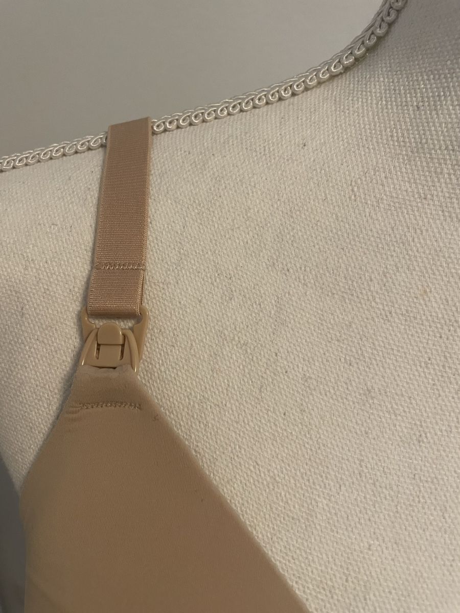 H&M Altra biancheria intima: Umstandsmode BH Still BH 75 D – Usato da Küssnacht am Rigi venduto da car_9p8w 1