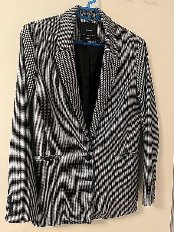 Bershka Giacche: Blazer von Bershka Grösse M – Usato da Basel venduto da zukk_ 1