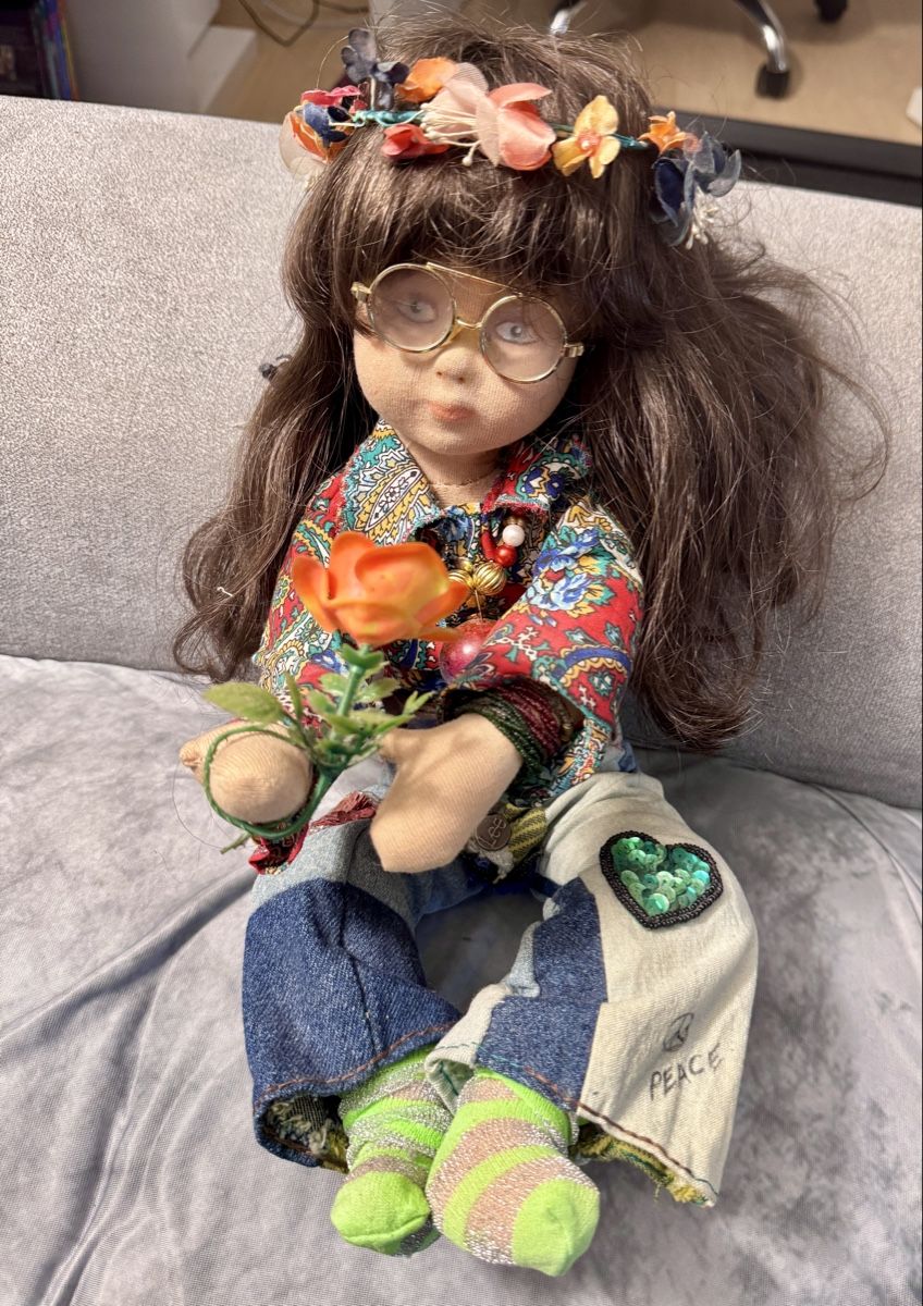 Bambole: Vintage Hippie Mädchen Puppe handgenäht – Usato da Oberengstringen venduto da Sunday2