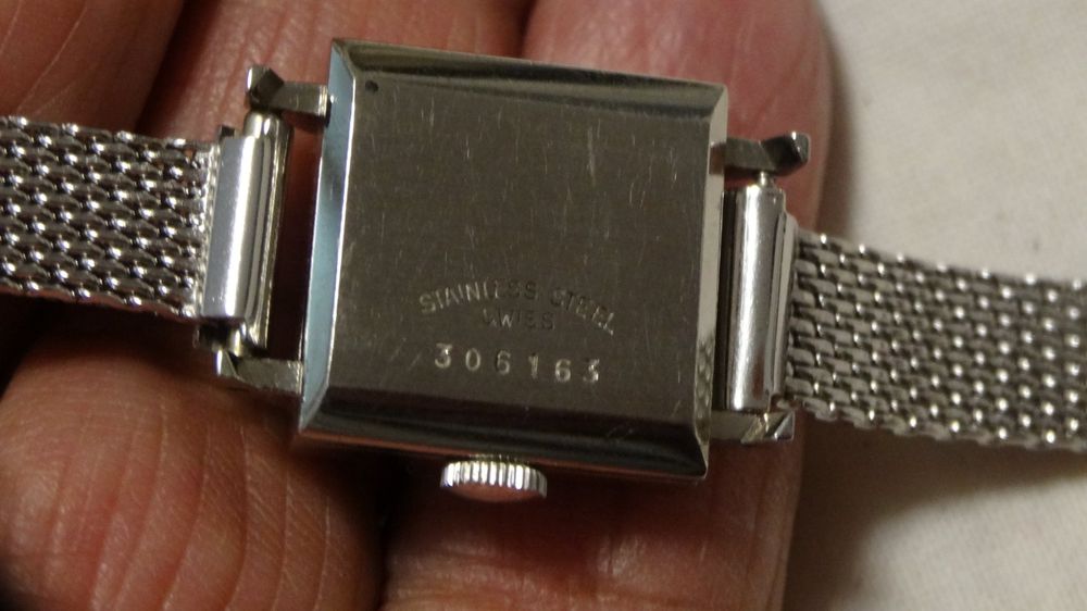 Eiger Montres: EIGER  SEHR KLEINE DAMEN UHR .HANDAUFZEUG.LAUFT – D'occasion à zürich par ahmad01 6