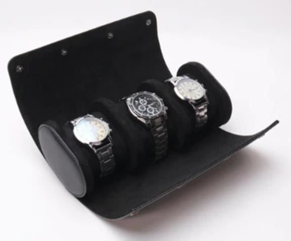 Scatole porta orologi: Uhren Rolle, Uhrenbox, pour montres, watchroll – Nuovo e nell'imballaggio originale da Courlevon venduto da Topwatch3000