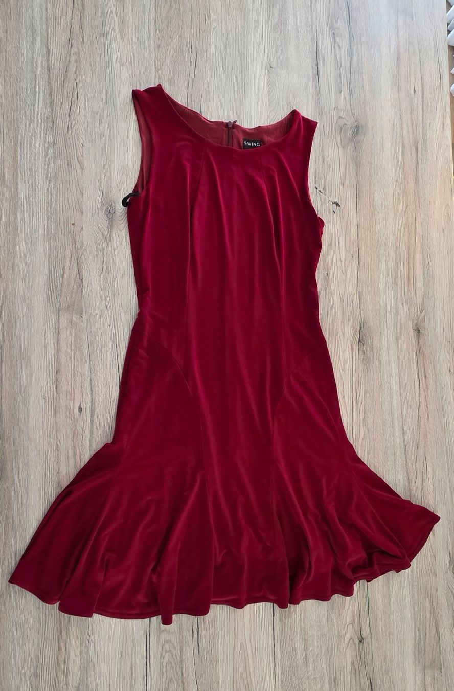 Kleider: Kleid Damen  - Swing – Gebraucht aus Nürensdorf von Ez-Shop