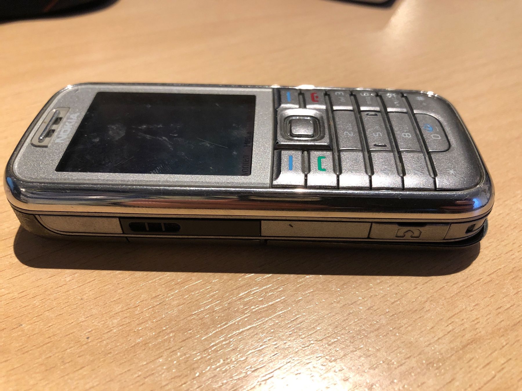 Nokia Telefoni cellulari / Smartphones: Nokia - Klassiker Handy – Usato da Attelwil venduto da Canelle67 2