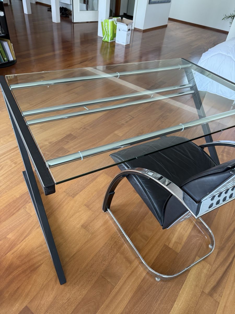 Set di tavolo e panche: Bürotisch und Stuhl – Usato da Adligenswil venduto da gabdel61 1