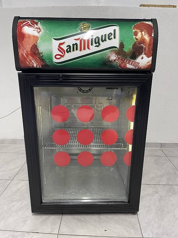 Frigoriferi: Effect Kühlschrank mit Glastüre  – Usato da Wynau venduto da Lorent_Be 1