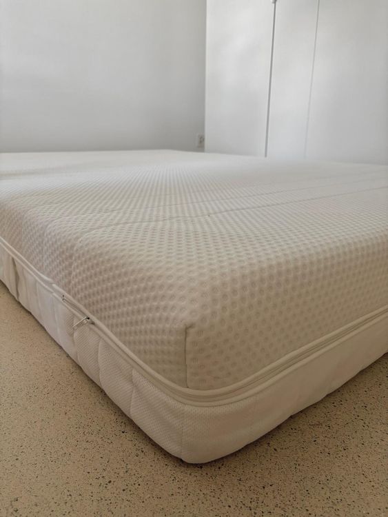 Ikea Memory Foam mattress 140x200 (Very New) Kaufen auf Ricardo