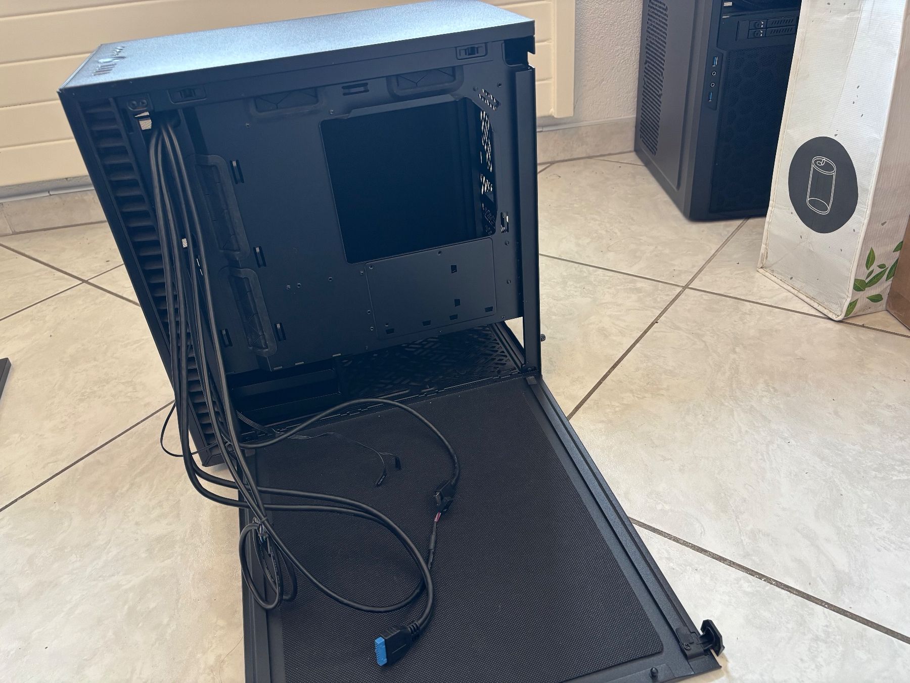 Fractal Custodie: Fractal Design Define 7 Compact PC Gehäuse Schwarz Top Zu... – Usato da Niederlenz venduto da Isstaa 6