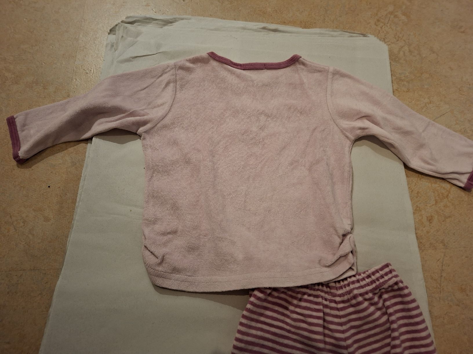 Pigiama & Simili: Schlafanzug mit Füsschen, Grösse 110, Rosa! – Usato da Klingnau venduto da vollmond36 5