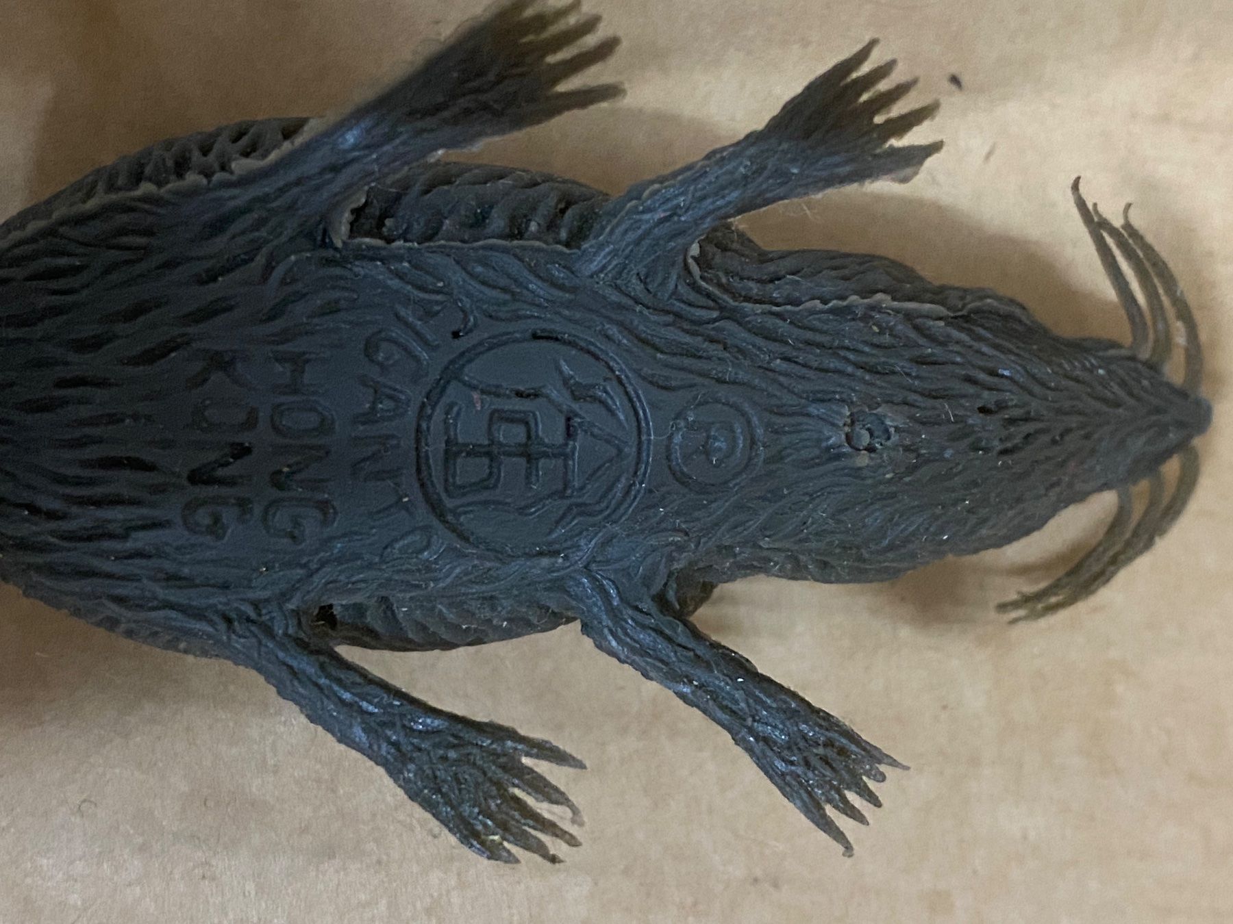 Statuette: Fasnachtsratte Plastik Quetschbar – Usato da Eschlikon TG venduto da ArtRec 4