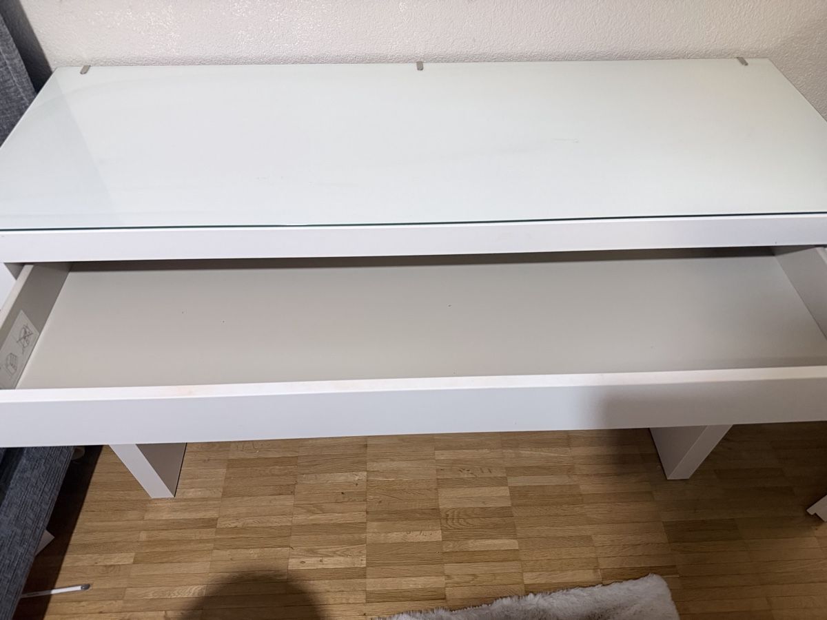 Ikea Tavoli da trucco: Schminktisch – Usato da Hedingen venduto da van_n9jy 1