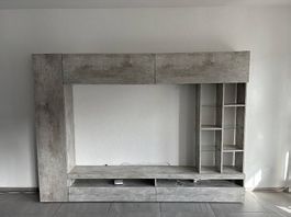 Moderne Wohnwand in Betonoptik