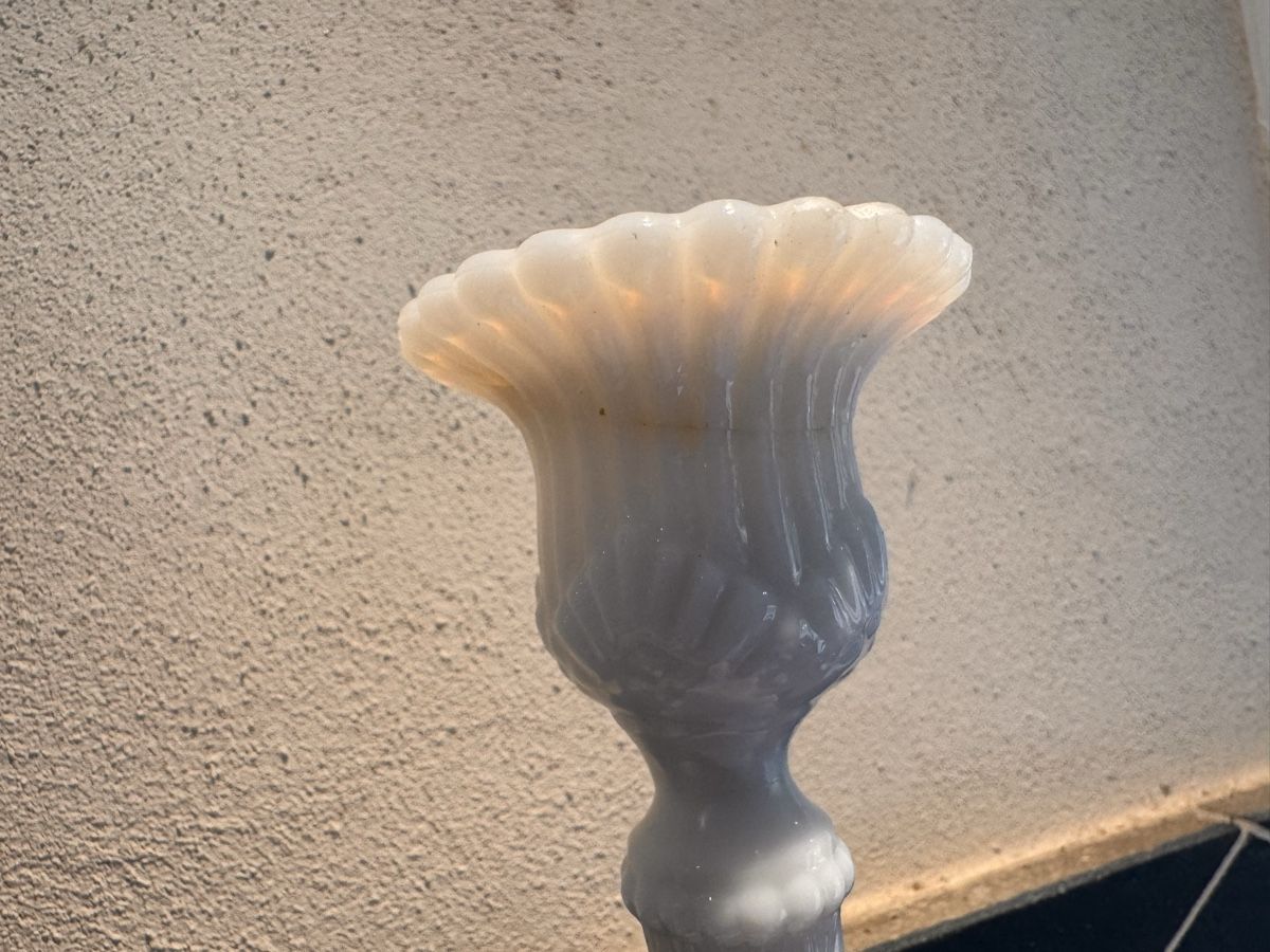 Kerzenständer: Opal Glas Kerzenständer  – Gebraucht aus Lausen von Mutuli 5