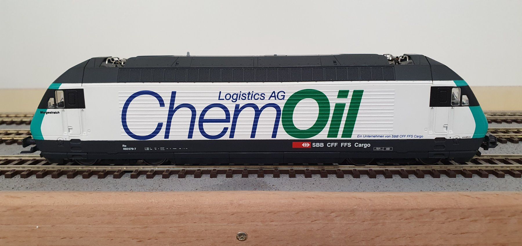 Roco Modellini di ferrovie: Roco 43655CO SBB Re 460 079-7 ChemOil mit Decoder ESU – Nuovo (secondo la descrizione) da Würenlos venduto da juruth 2