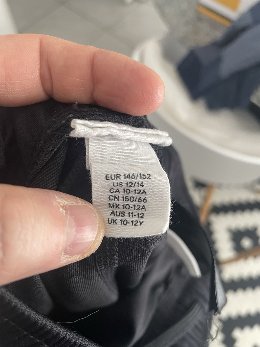 H&M Pantaloni: Trainerhose H&M – Nuovo e nell'imballaggio originale da Amriswil venduto da einkaufverkauf 3