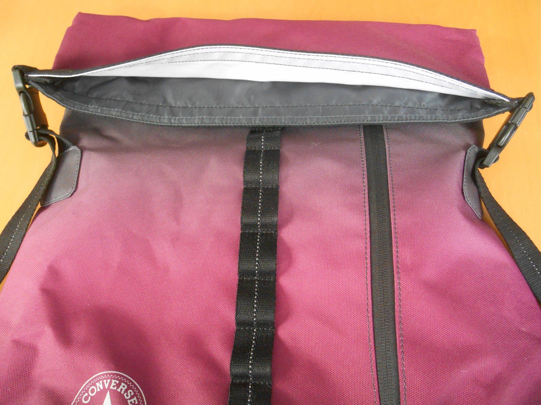 Zaini: Rucksack 'converse all star chuck taylor' - NEU – Nuovo (secondo la descrizione) da Nussbaumen AG venduto da Sumopi 5