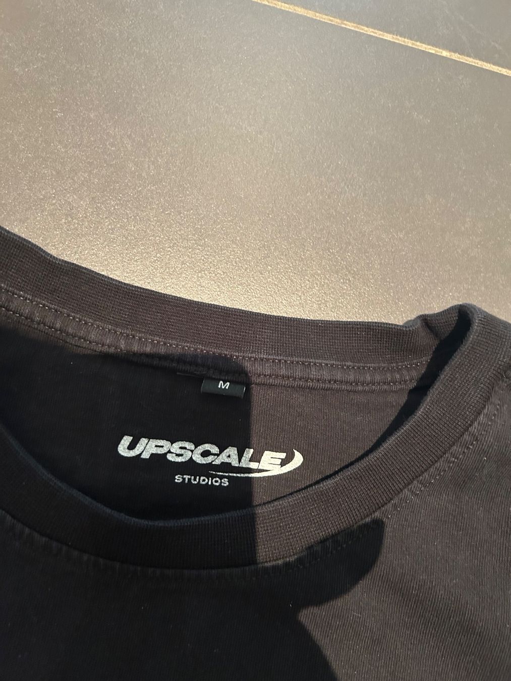 T-shirt: Travis Scott t-shirt – Nuovo (secondo la descrizione) da Schlieren venduto da Leavio 2