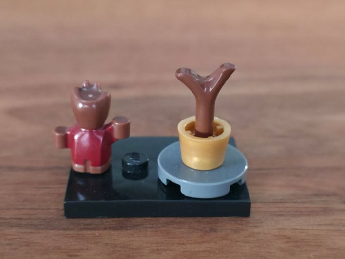 Lego Statuette: Lego Marvel Minifigur Groot – Usato da Laufen venduto da elias39 1