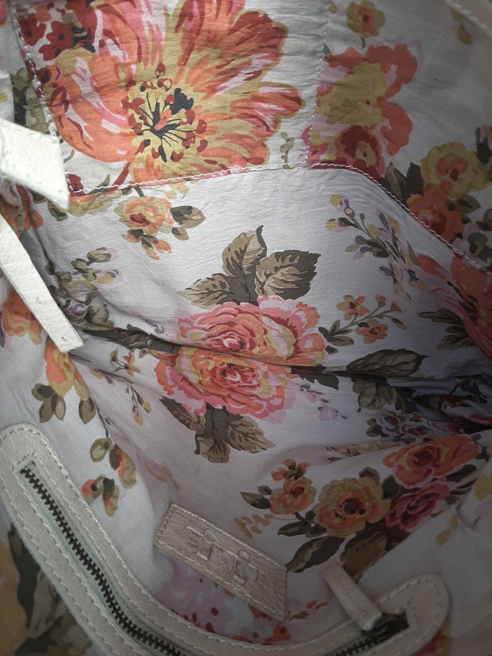 Nile Borse: Schöne Nile Tasche mit echt Leder – Usato da Bern venduto da Preloved_NILE_4.Sale 6