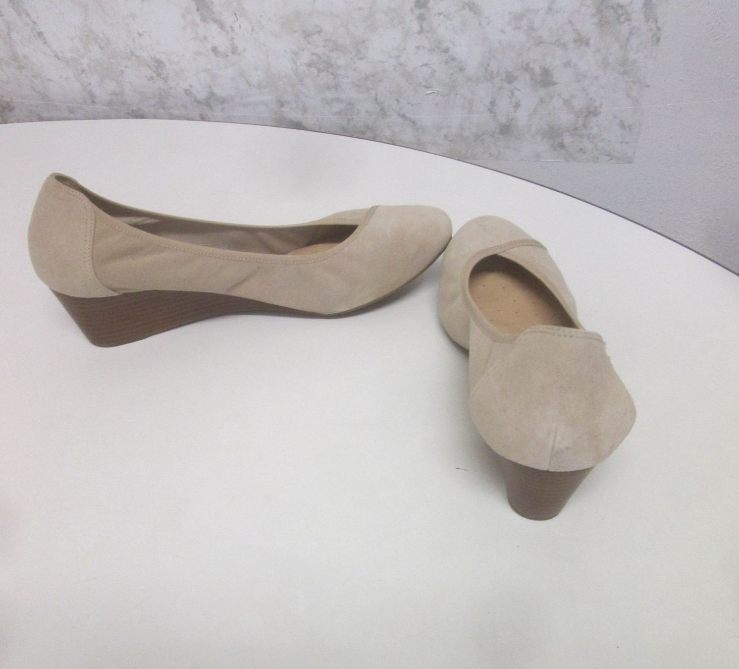 Geox Scarpe da donna: Geox-Schuhe aus Wildleder, Größe 40 – Usato da Sementina venduto da babucia 2
