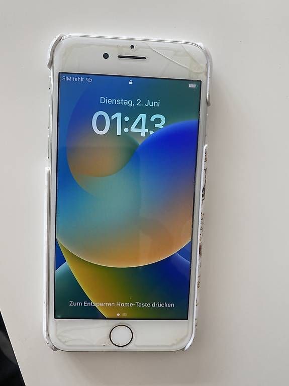 Telefoni cellulari / Smartphones: iPhone 8, top Zustand Batterie 89% – Usato da Zürich venduto da ER- 4