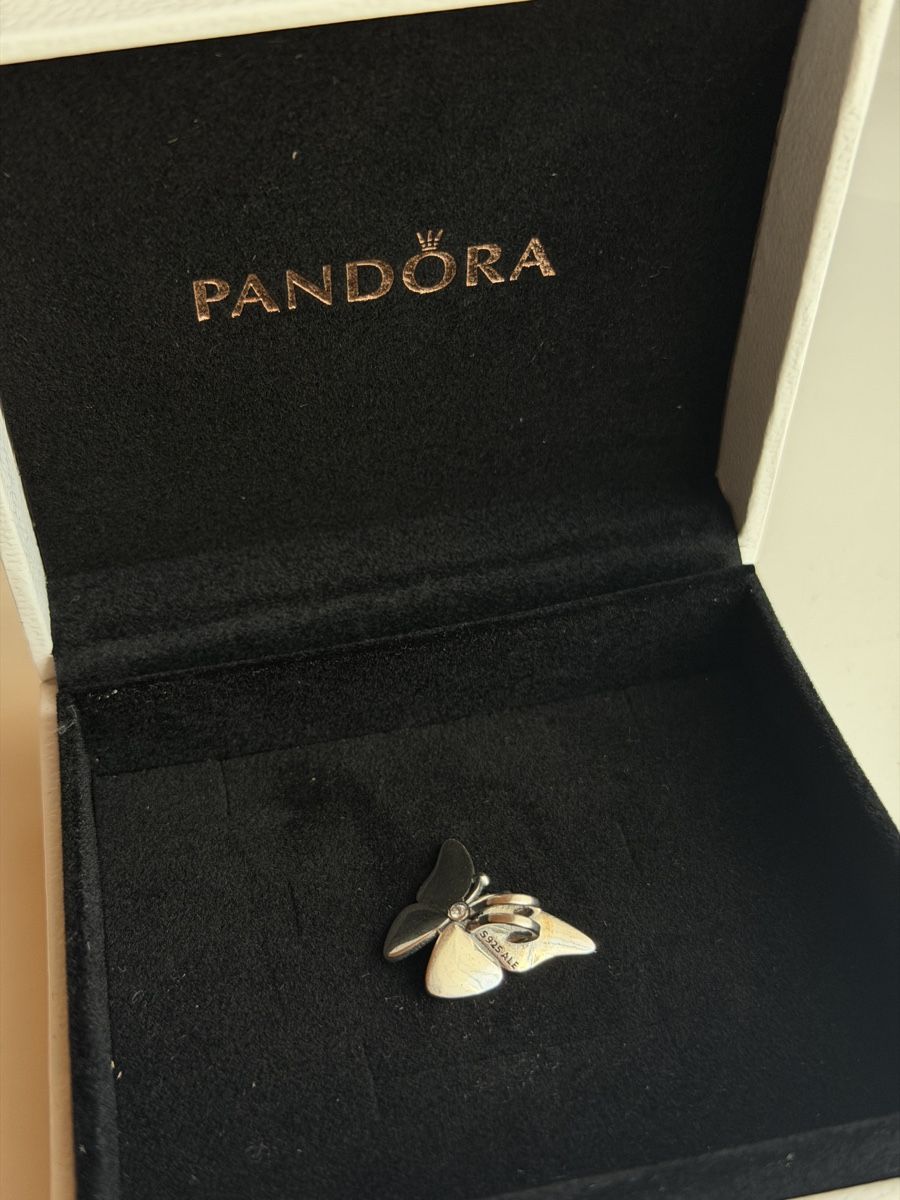 Pendentifs: Pandora Charm – Neuf avec emballage d'origine à Lichtensteig par tar_rg8w 1