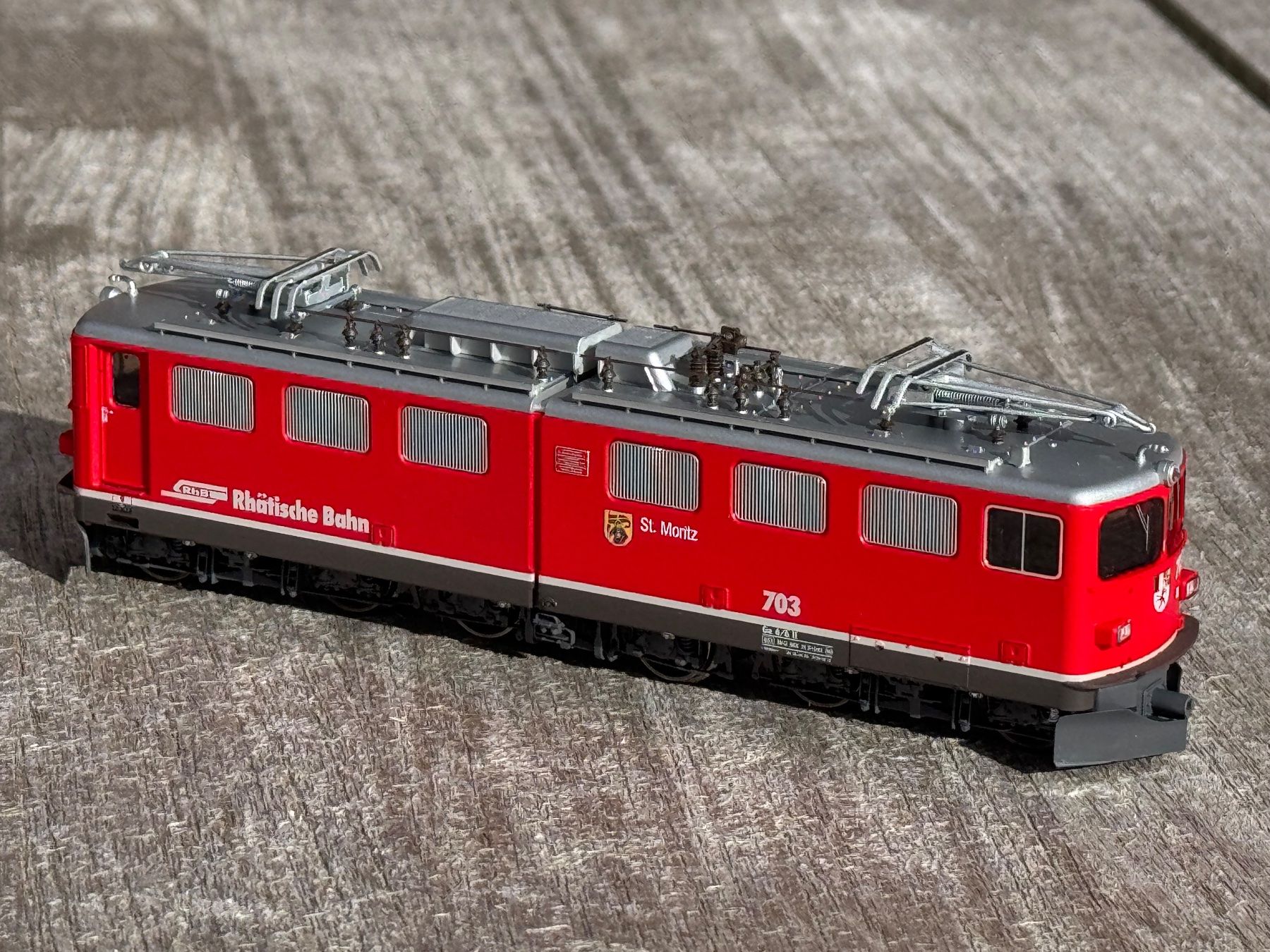 Locomotive électrique BEMO RhB Ge 6/6 703 - échelle Hom, Rouge
